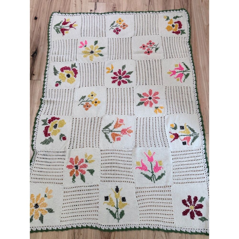 Vintage Handmade Crochet Floral Afghan Blanket - Embroidered Flowers 75” x 55”